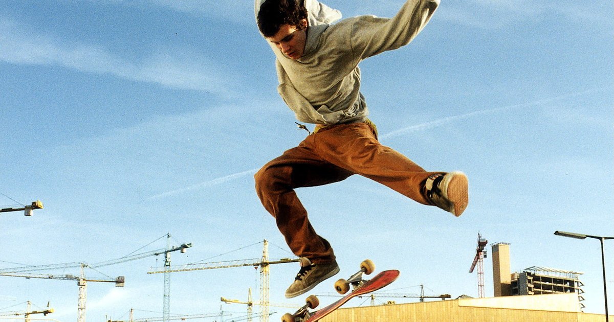 Why We Love 90s Skater Fashion