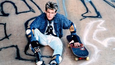 Celebrities Who Rocked 90s Skater Outfits